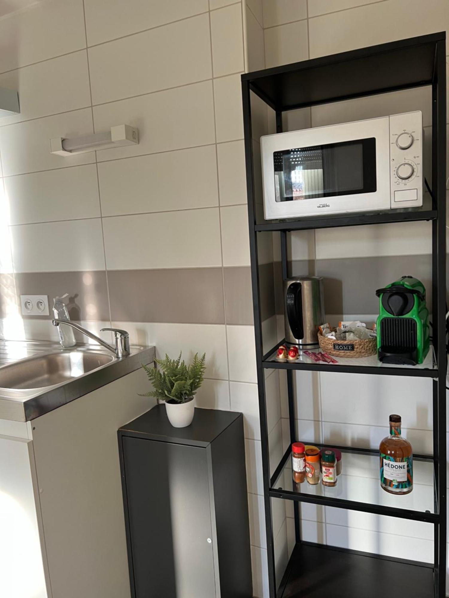 Cosy Studio Hyper Centre Avec Kitchenette & Climatisation Carpentras Exterior photo